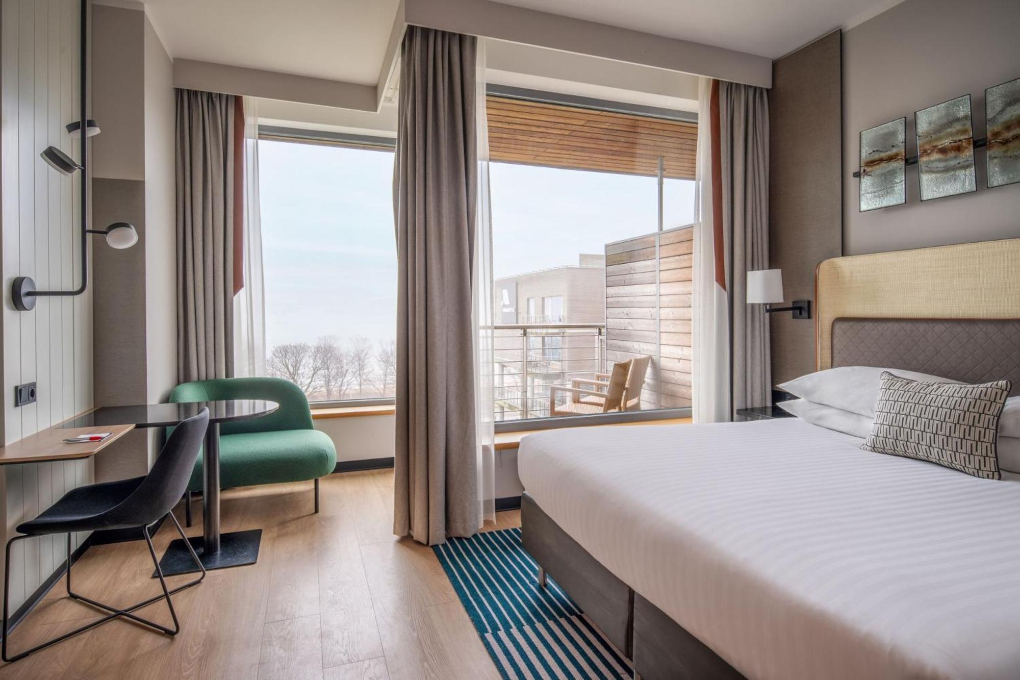 Standard King Room Balcony Sea View