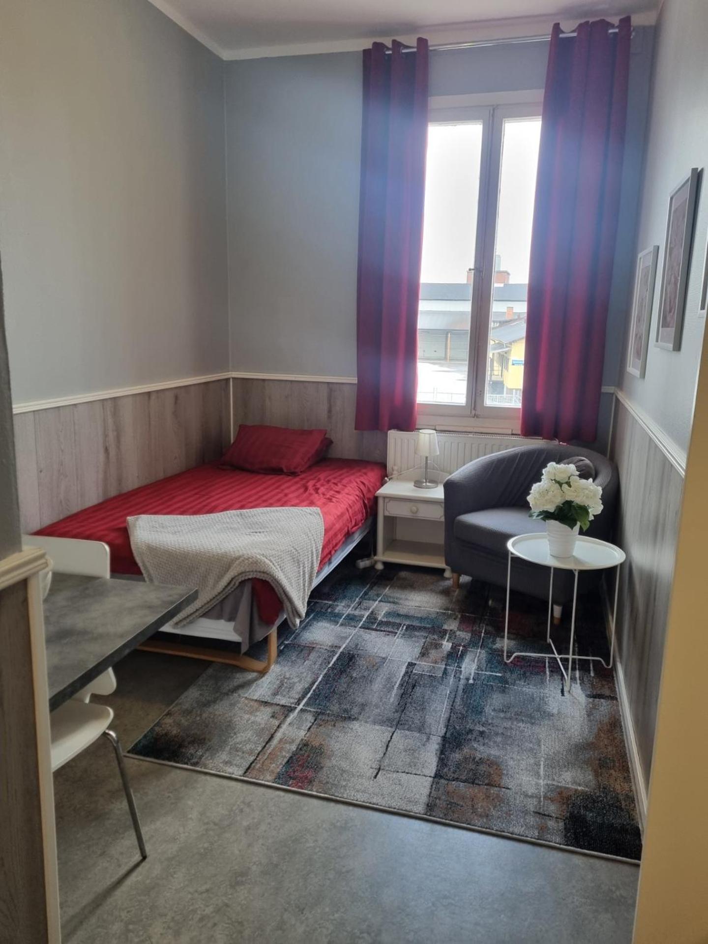 Single Room,1742903970:JPEG