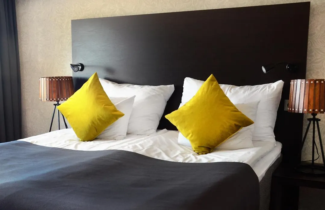 Home Hotel Plaza-1
